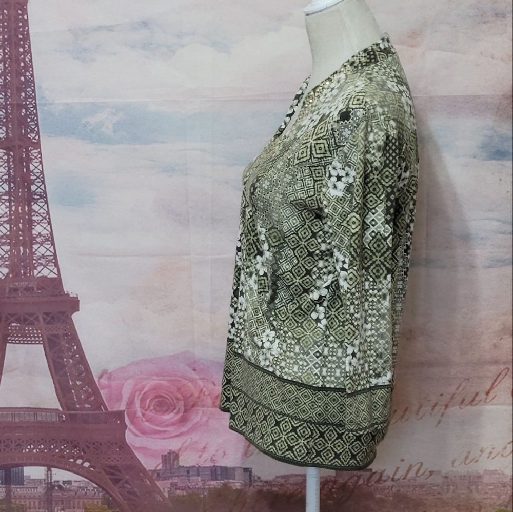 Ruby Rd. Floral top - Picture 2 of 5